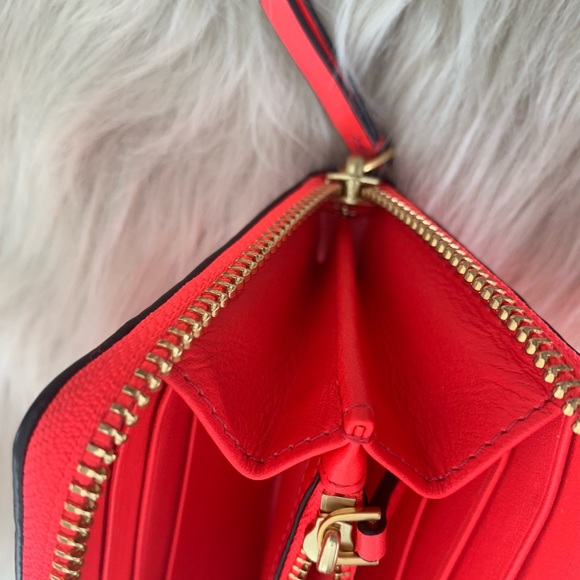 Tory Burch Georgia zip continental wallet. - Picture 5 of 9